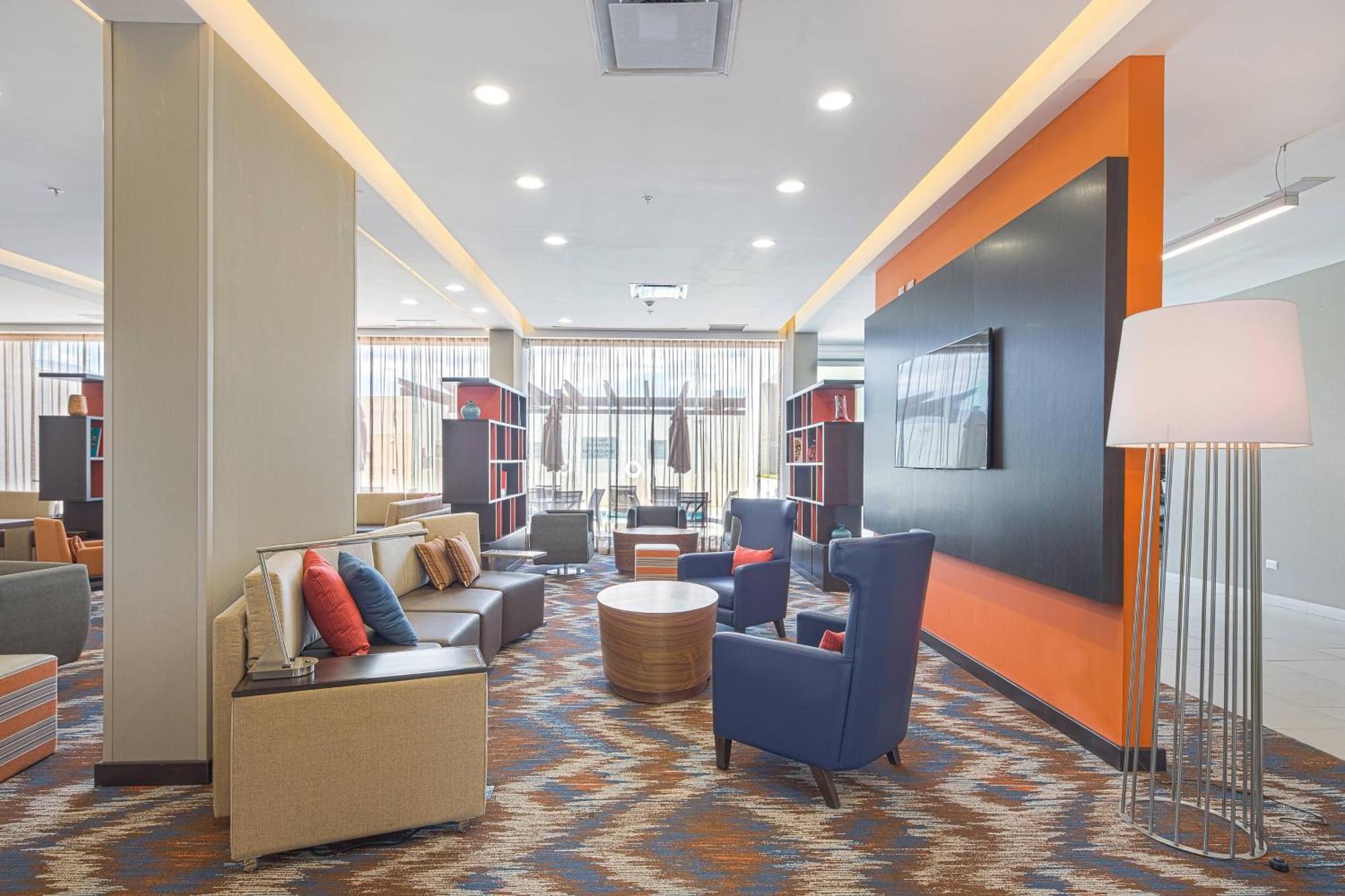 Courtyard By Marriott Saltillo Exteriér fotografie