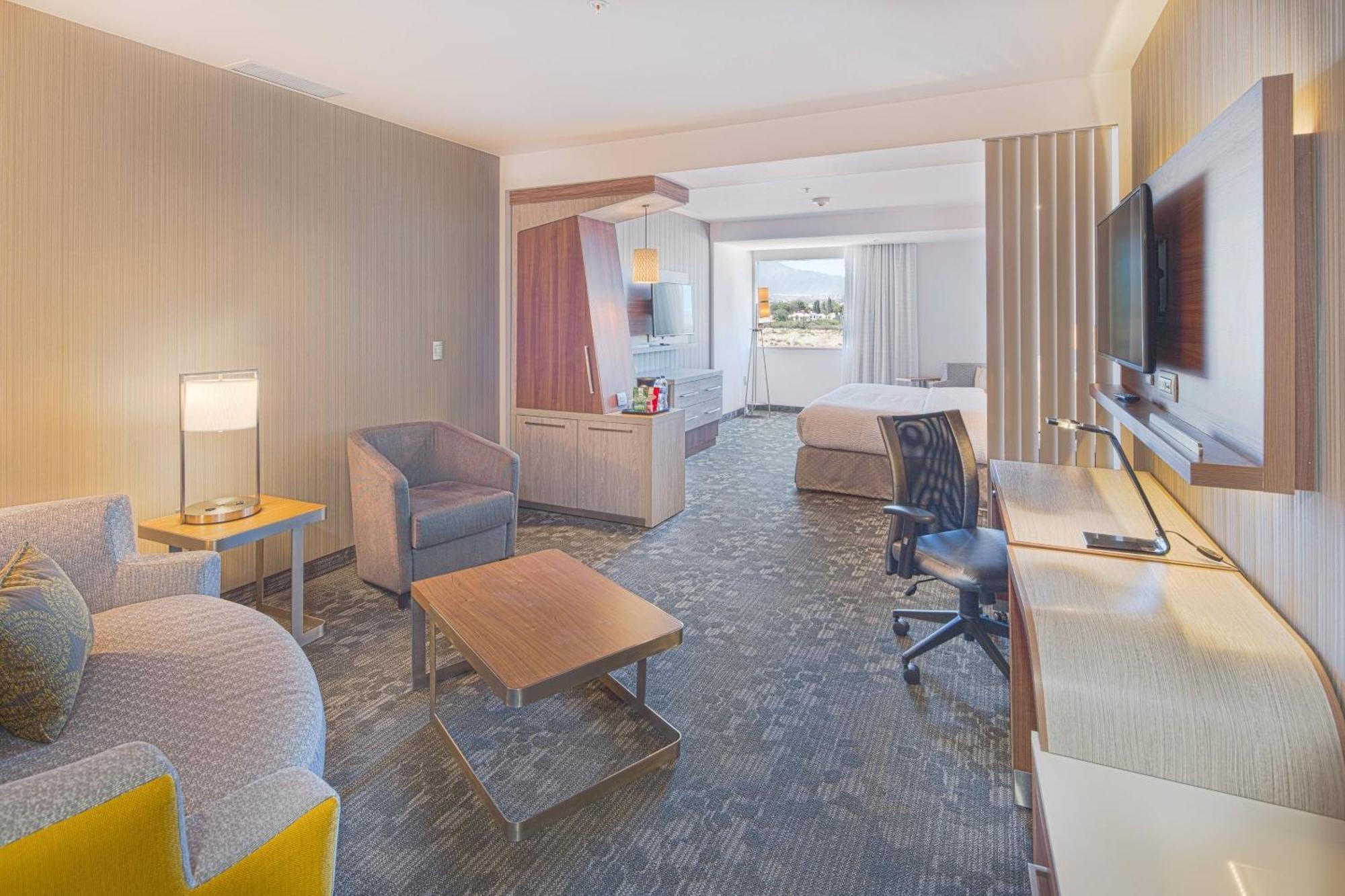 Courtyard By Marriott Saltillo Exteriér fotografie