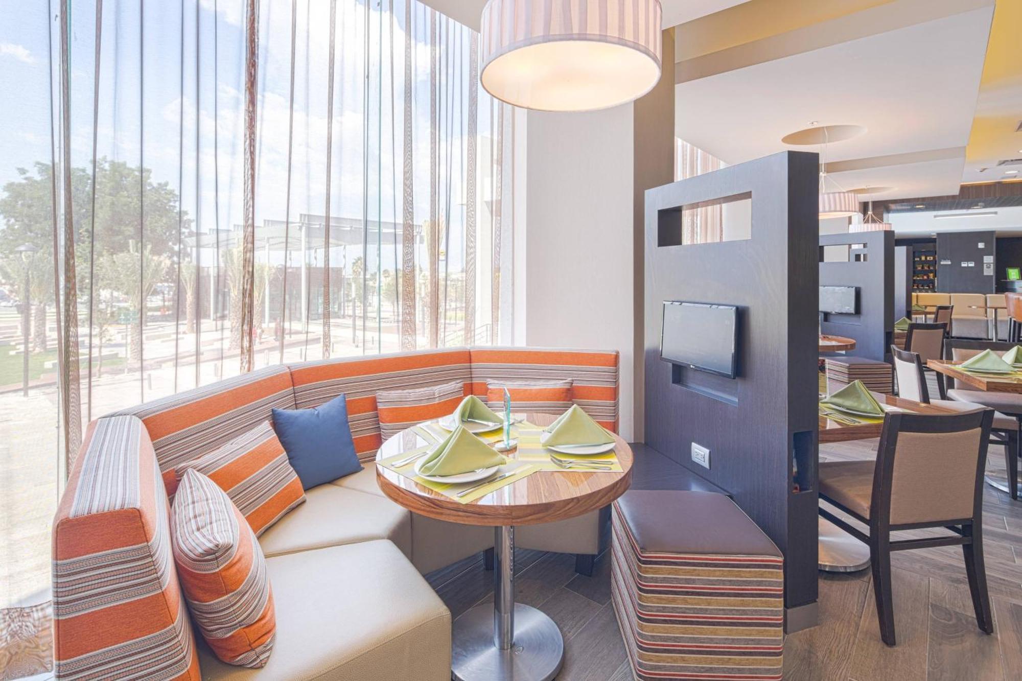 Courtyard By Marriott Saltillo Exteriér fotografie