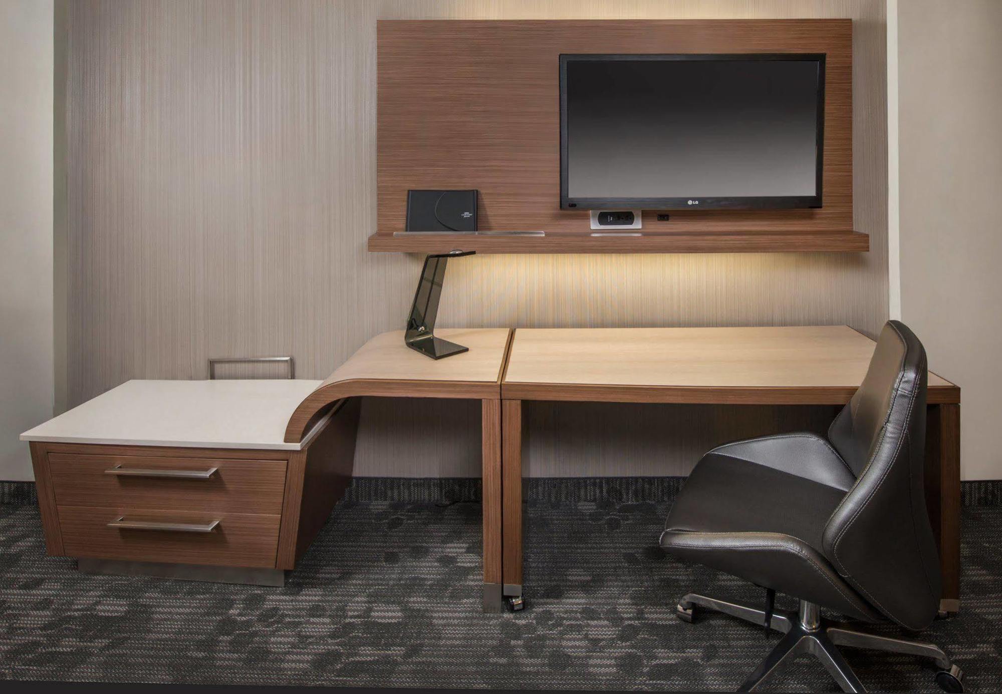Courtyard By Marriott Saltillo Exteriér fotografie